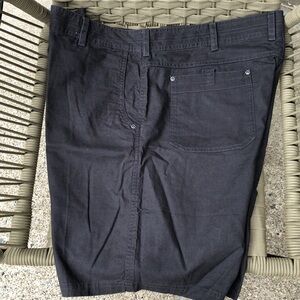 Columbia men’s shorts NEW  42W x 10L